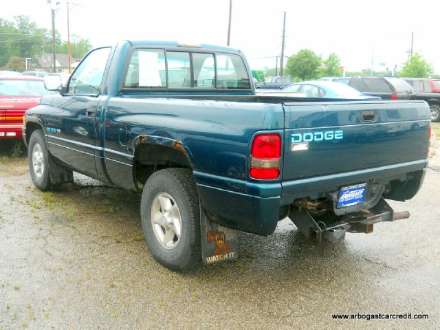 Dodge Ram 1500 Sport WITH GPS Navigation Pickup Truck