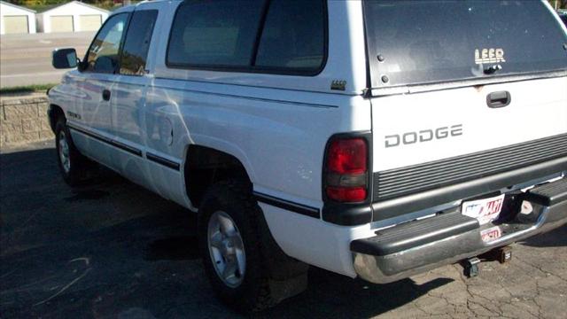 Dodge Ram 1500 1997 photo 3