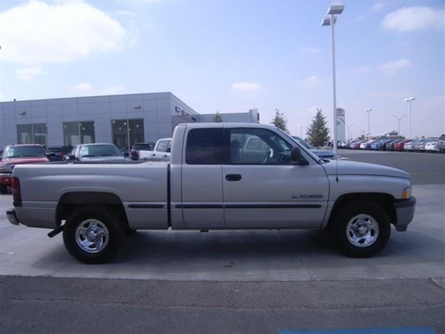 Dodge Ram 1500 1997 photo 2