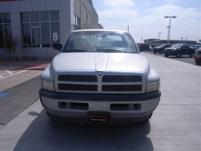 Dodge Ram 1500 1997 photo 4