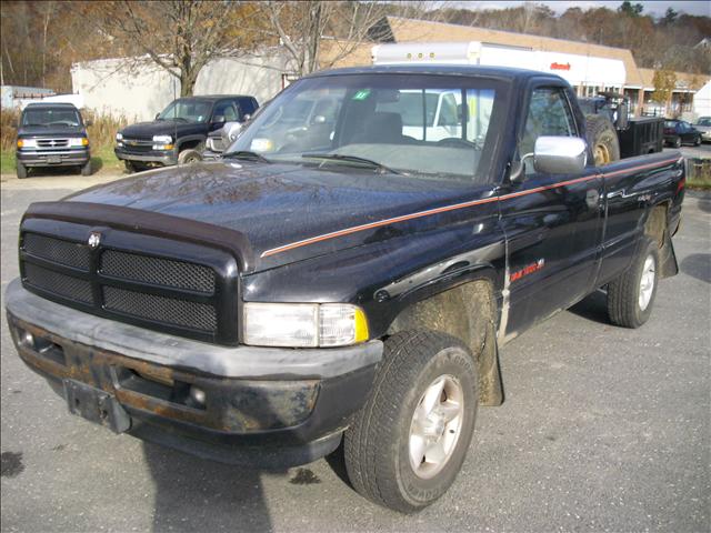 Dodge Ram 1500 Base Pickup