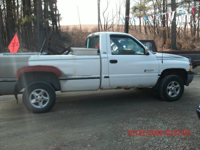 Dodge Ram 1500 1997 photo 3