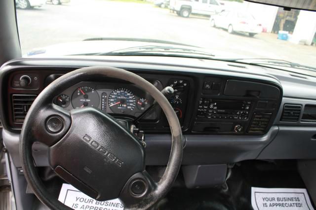 Dodge Ram 1500 1997 photo 3