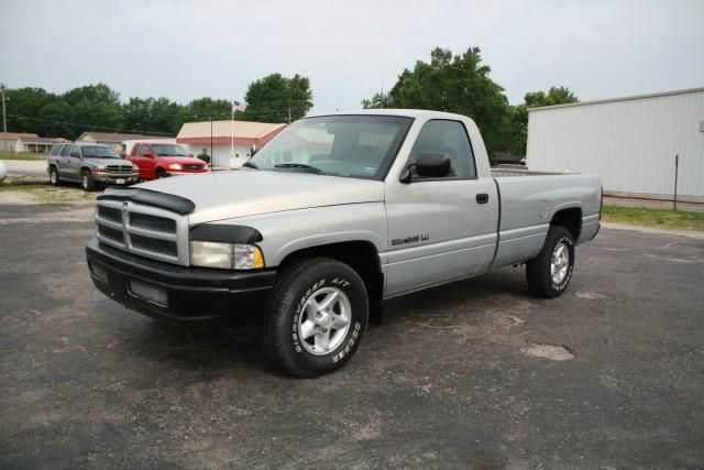 Dodge Ram 1500 1997 photo 4