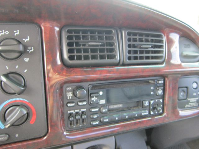 Dodge Ram 1500 1998 photo 24