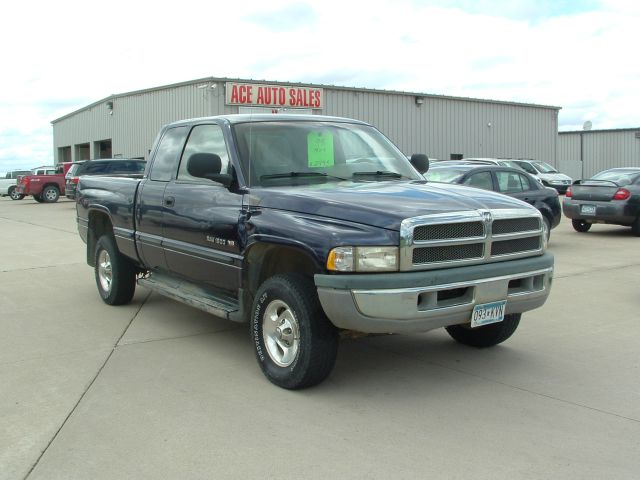 Dodge Ram 1500 EX W/ Leather And DVD Pickup Truck