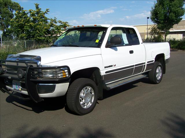 Dodge Ram 1500 SLT Pickup