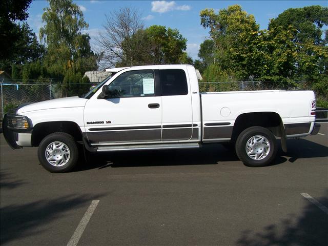 Dodge Ram 1500 1998 photo 2