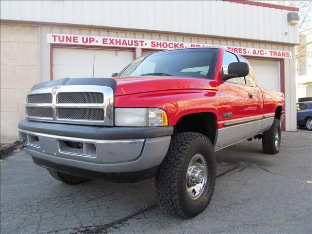 Dodge Ram 1500 Base Pickup