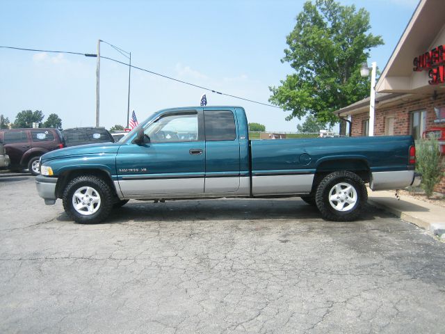 Dodge Ram 1500 C1500 LS Pickup Truck