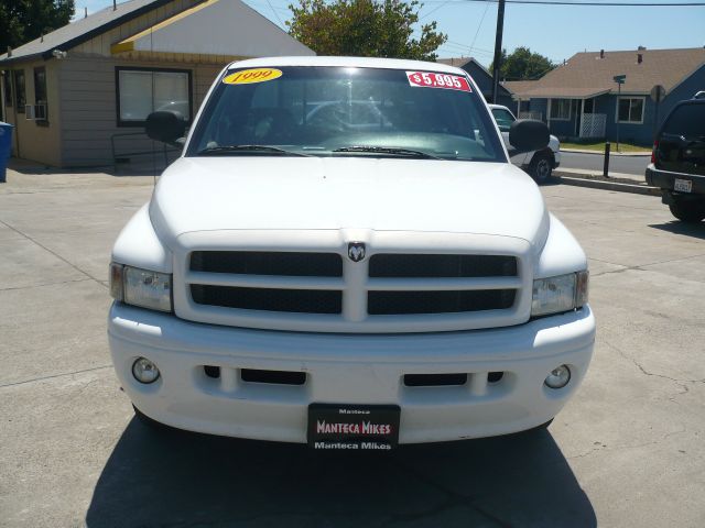 Dodge Ram 1500 1500 LT Crew Cab 4WD Pickup Truck