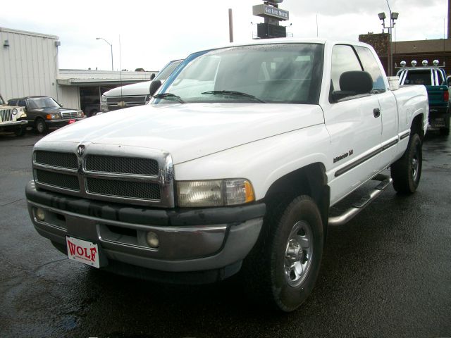 Dodge Ram 1500 Z71 4X4 CREW CAB Pickup Truck