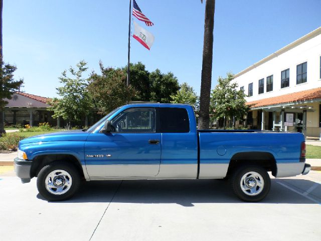 Dodge Ram 1500 1999 photo 2