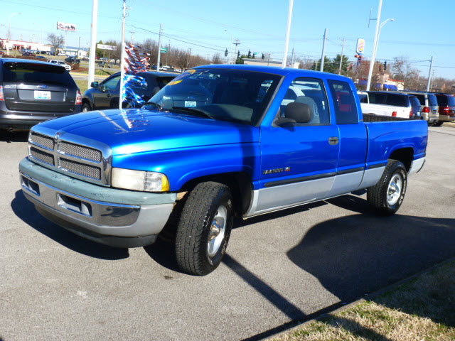 Dodge Ram 1500 1999 photo 2