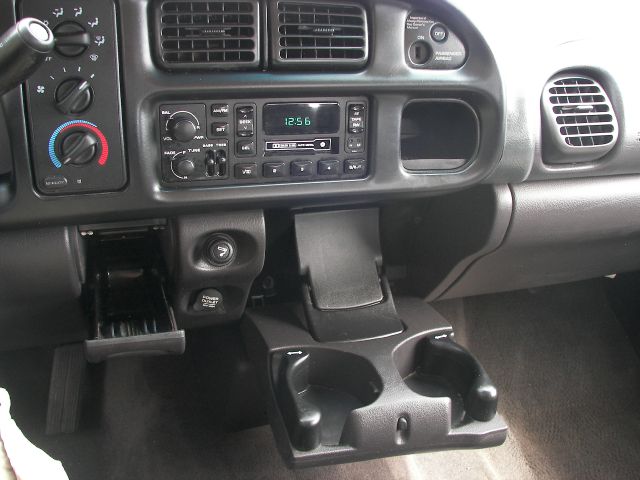 Dodge Ram 1500 2000 photo 25