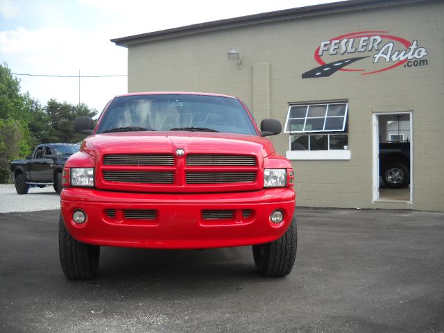 Dodge Ram 1500 1500 LT 4WD Pickup Truck