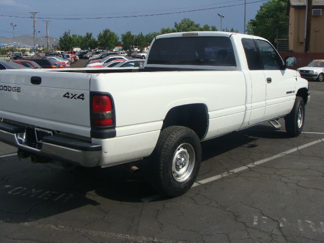 Dodge Ram 1500 2000 photo 3