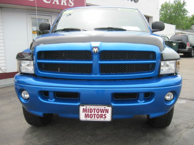 Dodge Ram 1500 1500 LT 4WD Pickup Truck