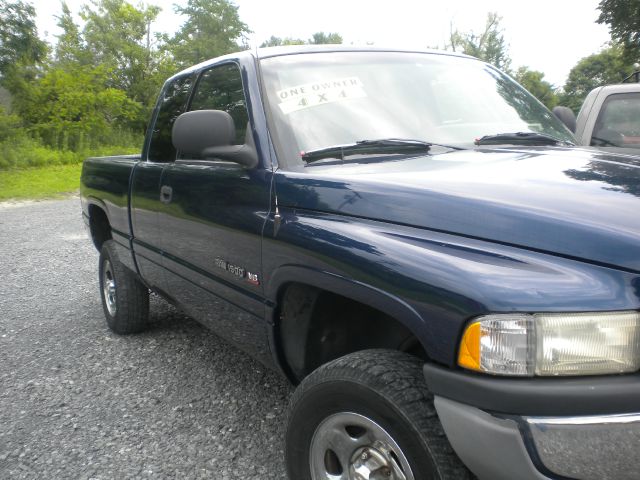 Dodge Ram 1500 2001 photo 2