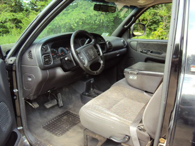 Dodge Ram 1500 2001 photo 2