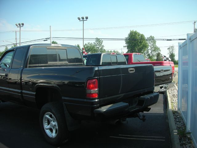 Dodge Ram 1500 Base GLS LX Pickup Truck