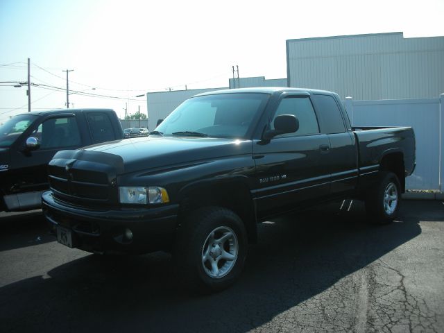 Dodge Ram 1500 2001 photo 2