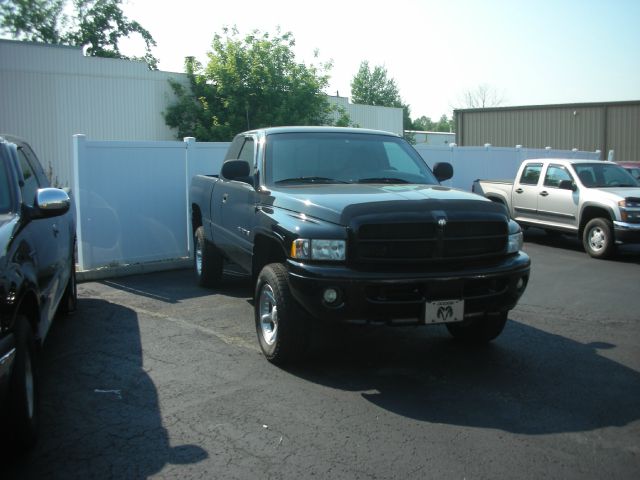 Dodge Ram 1500 2001 photo 3