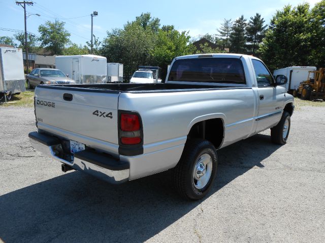 Dodge Ram 1500 2001 photo 2