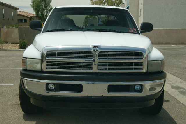 Dodge Ram 1500 2001 photo 2