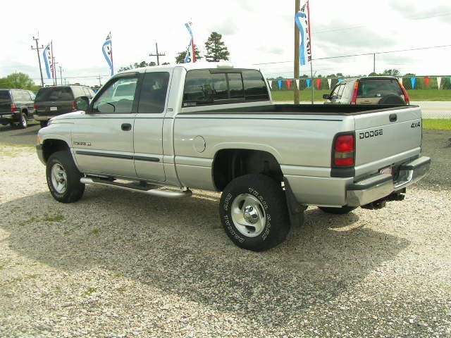 Dodge Ram 1500 2001 photo 2