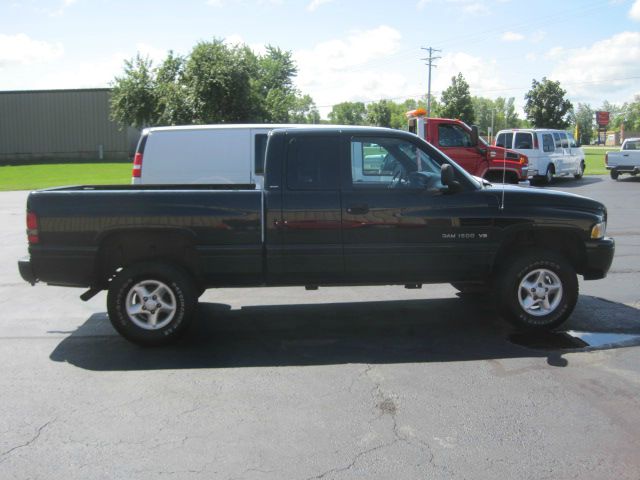 Dodge Ram 1500 2001 photo 2