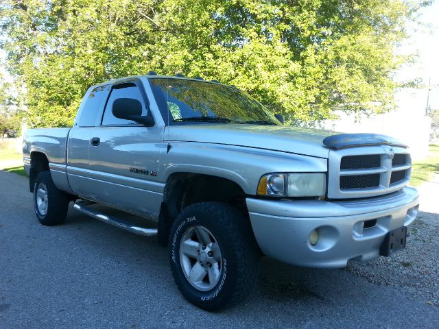 Dodge Ram 1500 2001 photo 2