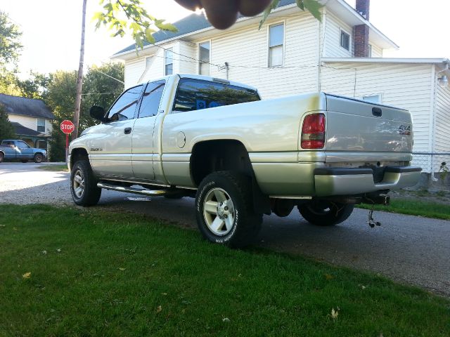 Dodge Ram 1500 2001 photo 3