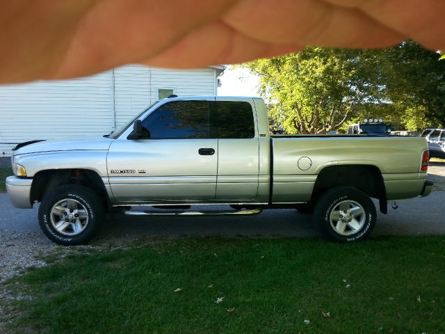 Dodge Ram 1500 2001 photo 4