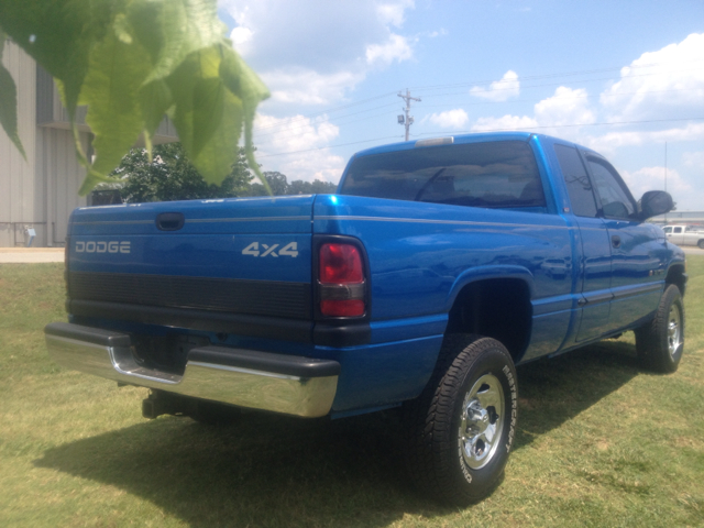 Dodge Ram 1500 2001 photo 2