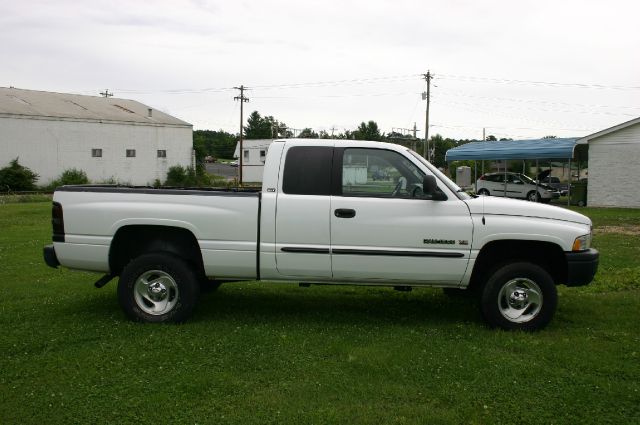 Dodge Ram 1500 2001 photo 3