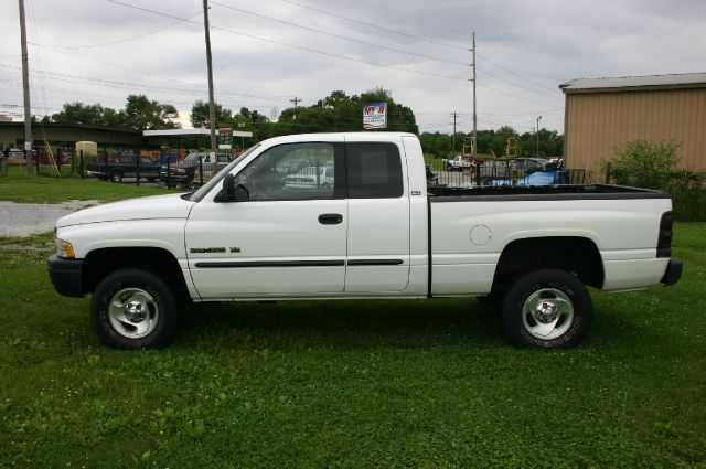 Dodge Ram 1500 2001 photo 4