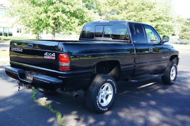 Dodge Ram 1500 2001 photo 40