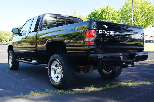 Dodge Ram 1500 2001 photo 60