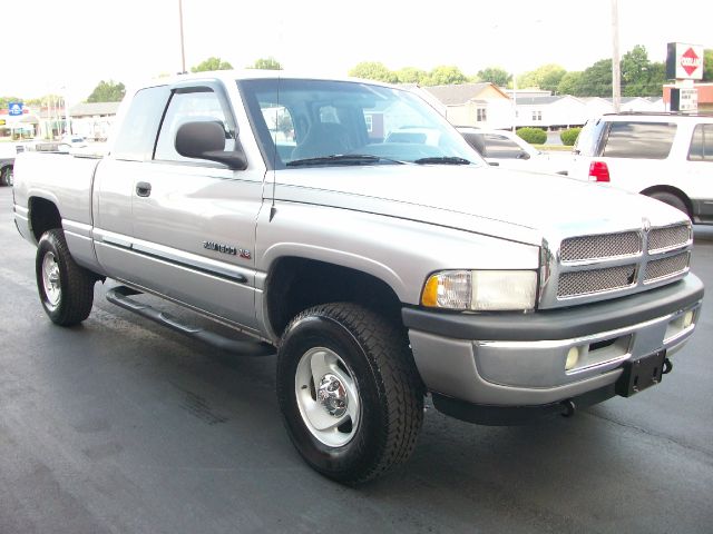 Dodge Ram 1500 2001 photo 2