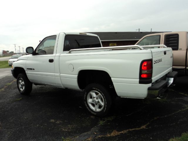 Dodge Ram 1500 2001 photo 1