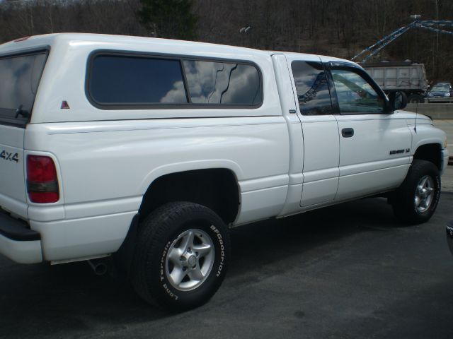 Dodge Ram 1500 2001 photo 4