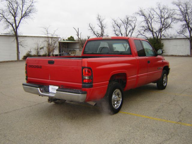 Dodge Ram 1500 2001 photo 3