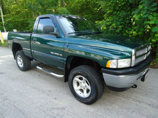 Dodge Ram 1500 2001 photo 2