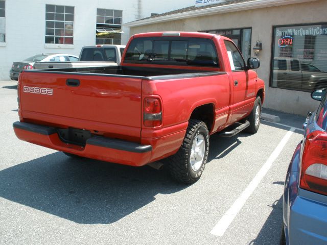 Dodge Ram 1500 2001 photo 2