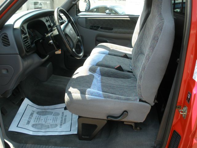 Dodge Ram 1500 2001 photo 4