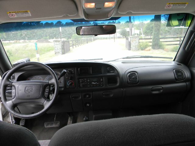 Dodge Ram 1500 2001 photo 2