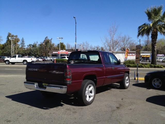 Dodge Ram 1500 2001 photo 3