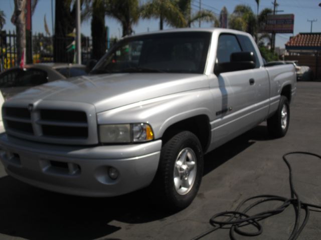 Dodge Ram 1500 2001 photo 1