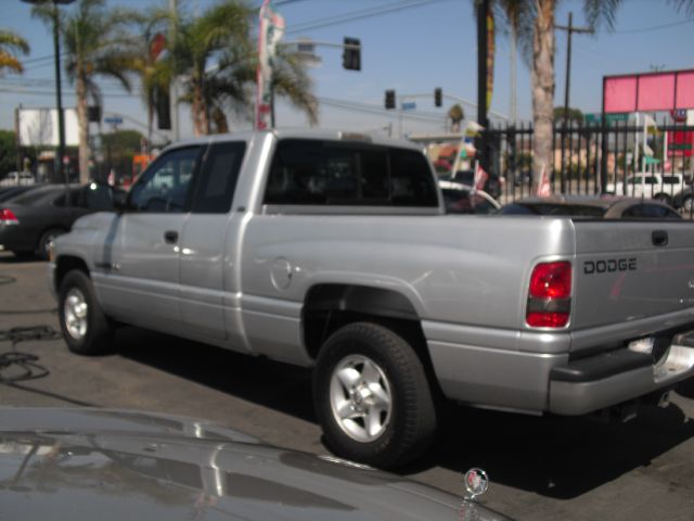 Dodge Ram 1500 2001 photo 3